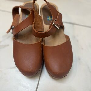 MIA ABBA Brown Leather Clogs